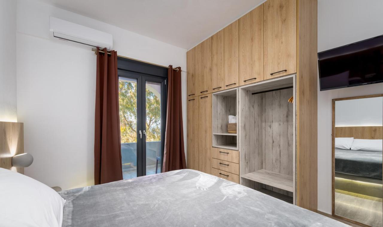 Christianna & George Luxury Hot Tub Apartment Firá Buitenkant foto