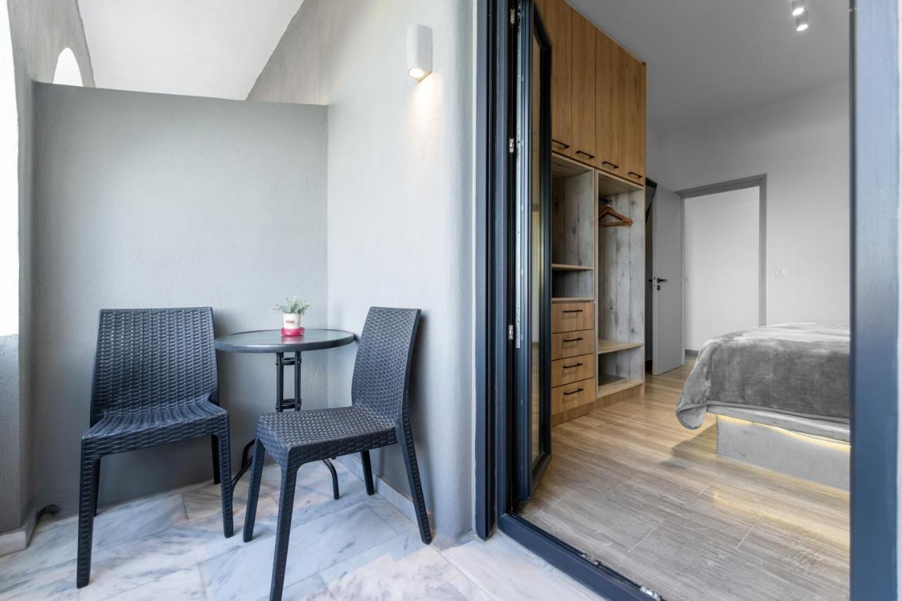 Christianna & George Luxury Hot Tub Apartment Firá Buitenkant foto